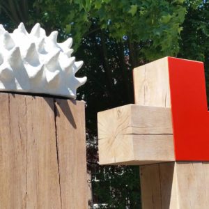 Portfolio Atelier DHVR | Monument voor de Moed en de Liefde Bergselaan Detail Rotterdam Buitenbeelden Danielle Henger van Rijssen Hout, keramiek en rvs