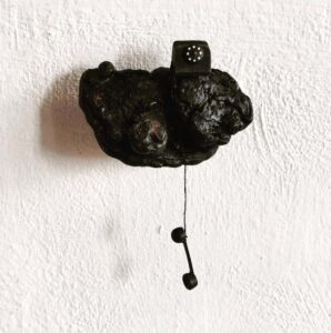 0ff the hook 7-6-6 Tondelhout,-pigment,-hout,-bijenwas | 2021 DHVR